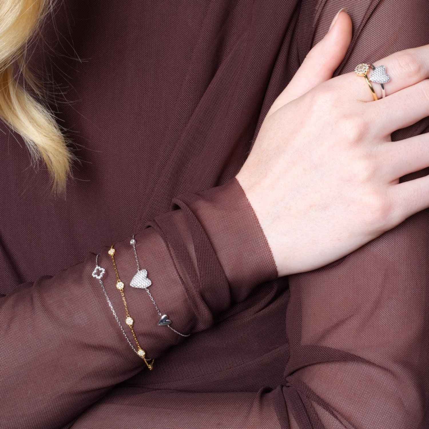 DETAIL258525